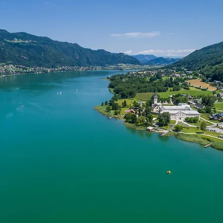 Blaues Haus Ossiacher Gerlitzen Alpe 公寓