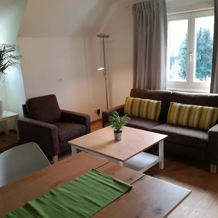 Blaues Haus Ossiacher Gerlitzen Alpe Lägenhet *